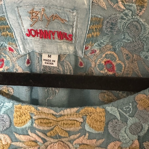 Johnny Was Biya Salas embroidered linen blouse - Picture 4 of 8